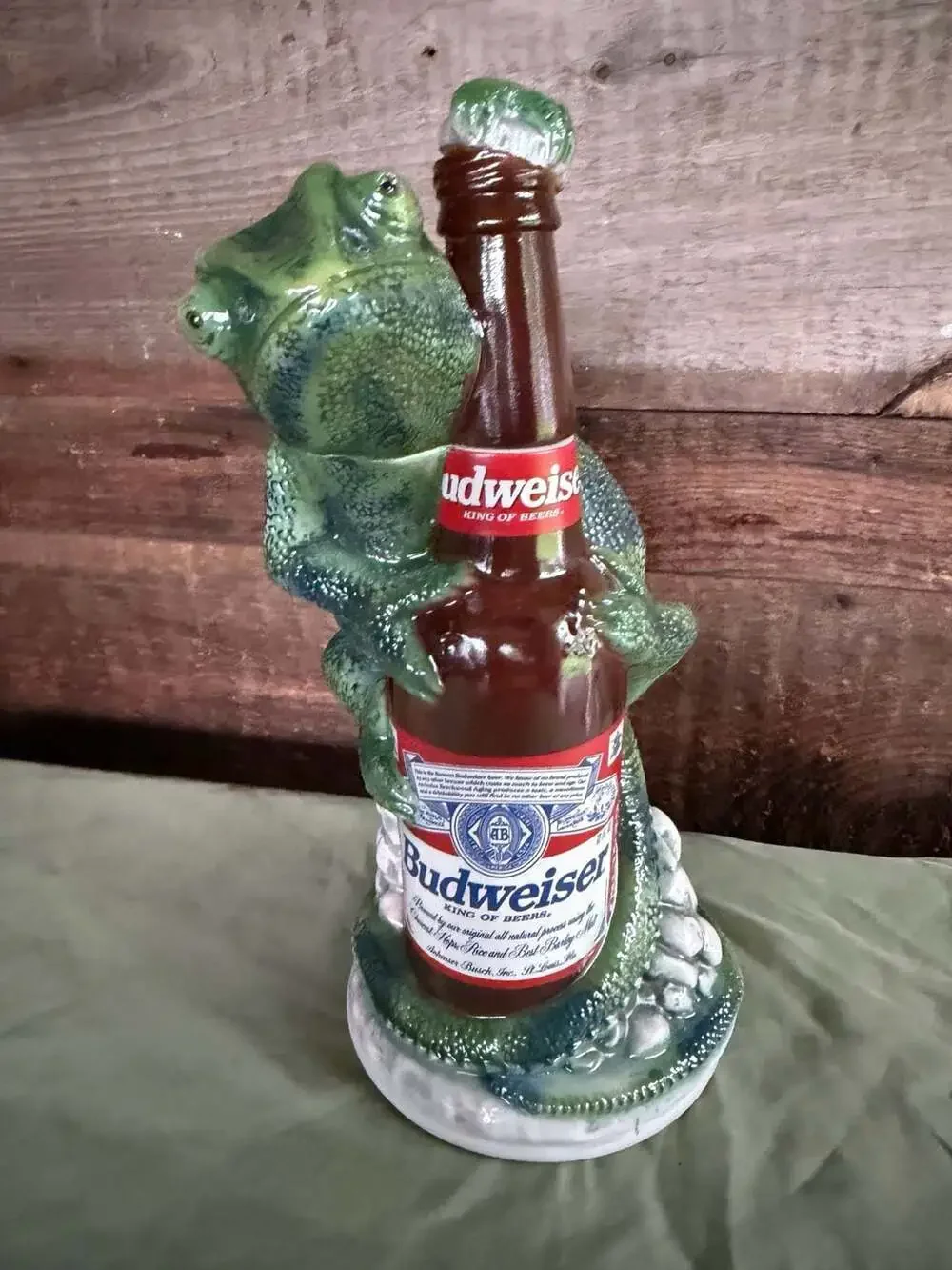 Vintage 1997 Budweiser Louie The Lizard Character Beer Stein with Box